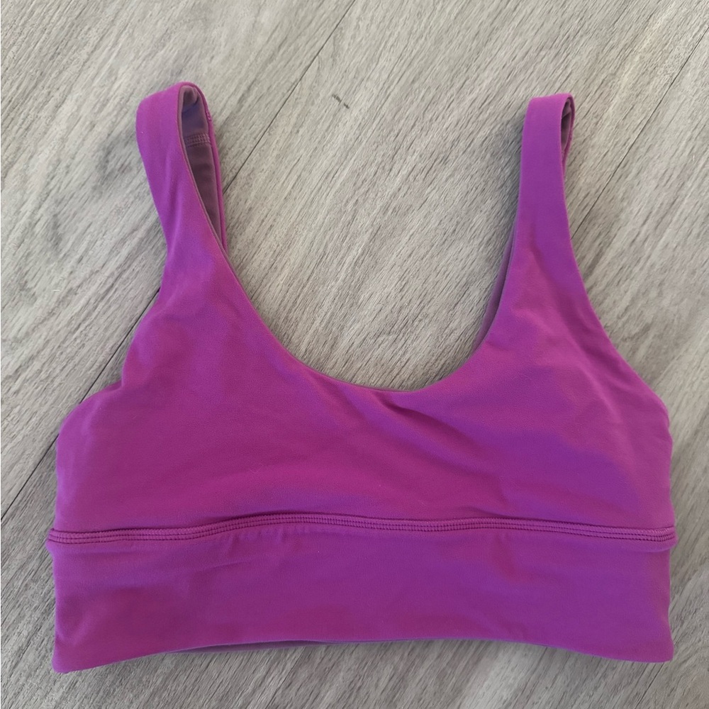Lululemon size 6 sports bra worn once.